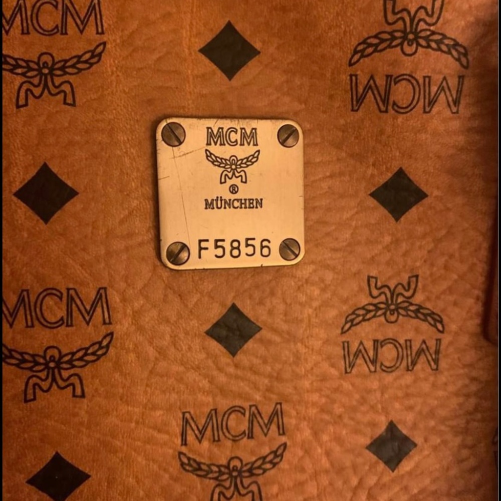 Mcm Purse - Picture 4 of 5